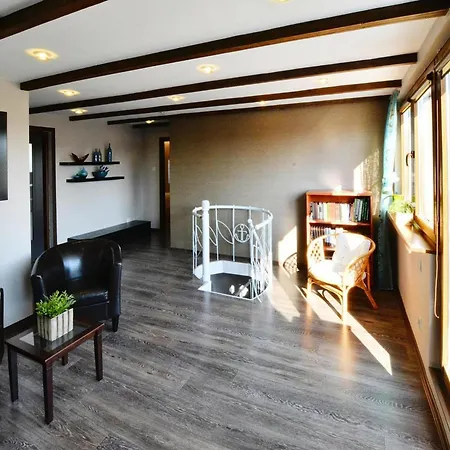 Homes, بيت للعطل *