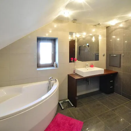 Dom wakacyjny Homes, *